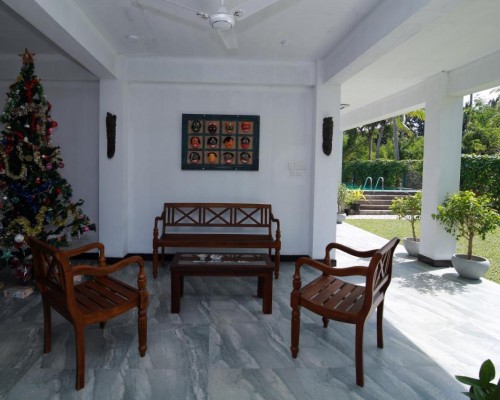 Athithi Villa 3* — отель в Хиккадуве, Шри-Ланка