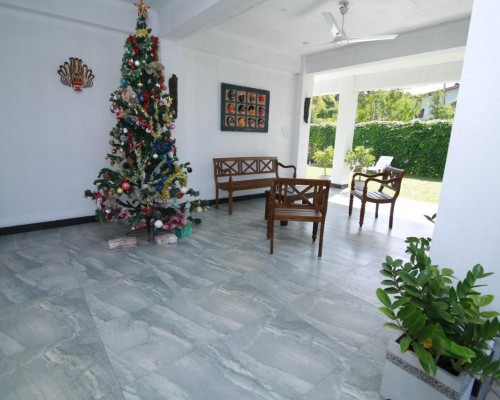 Athithi Villa 3* — отель в Хиккадуве, Шри-Ланка