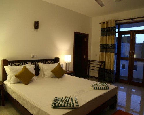 Hikka Regent Hotel 3* в Хиккадуве