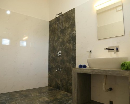 Hikka Regent Hotel 3* в Хиккадуве