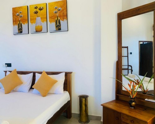 Kavin Beach Hotel 2* — Хиккадува, Шри-Ланка