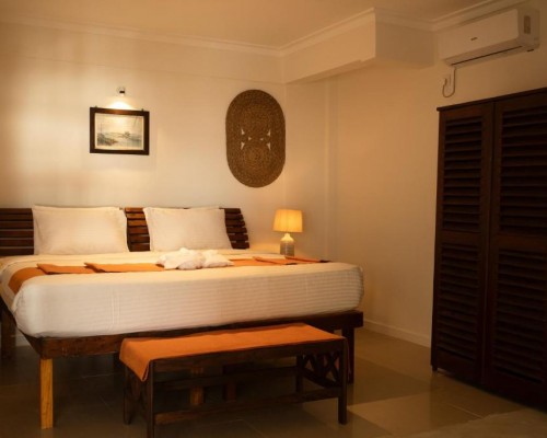 Neevana Hotel Hikkaduwa 3* — отель на первой линии в Хиккадуве