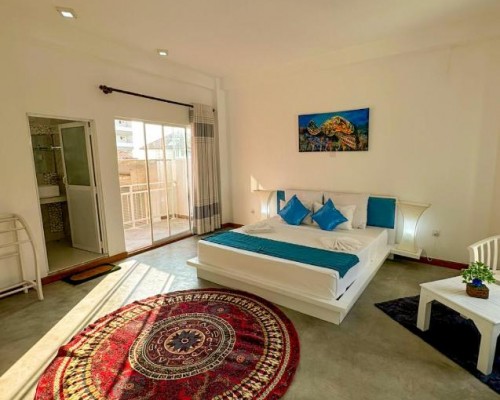 Sunset Sands 4* — отель в Хиккадуве на Шри-Ланке