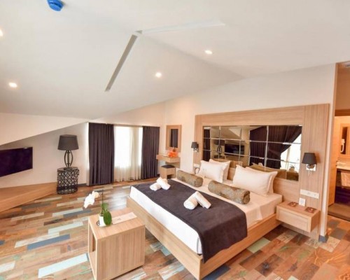Alesta Midtown 3* — отель в центре Фетхие