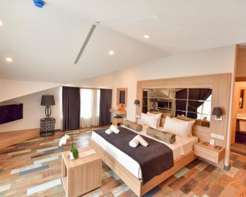 Alesta Midtown 3* — отель в центре Фетхие