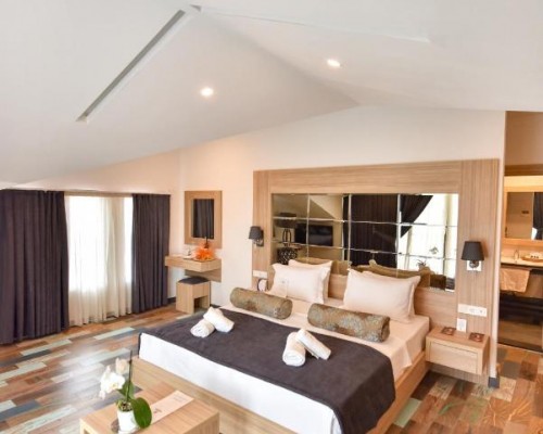 Alesta Midtown 3* — отель в центре Фетхие