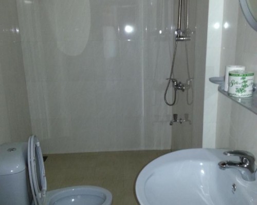 Main Reef Guest House, Хиккадува — гостевой дом у пляжа
