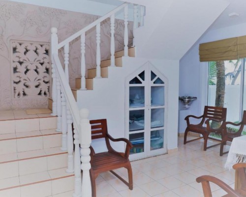 Shenora Beach Resort 2* — Хиккадува, Шри-Ланка