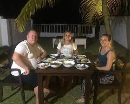 Shenora Beach Resort 2* — Хиккадува, Шри-Ланка