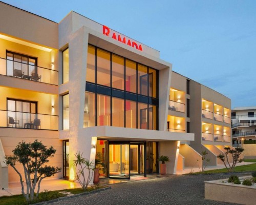 Ramada by Wyndham Cesme 4* — отель в Чешме