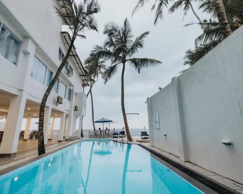 The Beach Talpe 4* — пляжный отель в Унаватуне