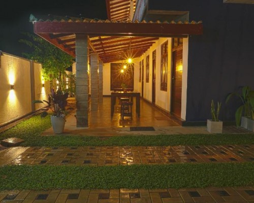 Sea View Villa — отель 2* в Хиккадуве, Шри-Ланка