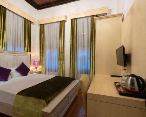 Cedrus Hotel 3* в старом городе Калеичи, Анталья
