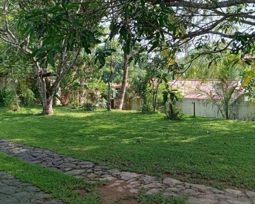 Mount Edge Villa 3* — Унаватуна, Шри-Ланка