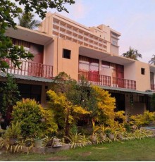 Secret Hill Resort
