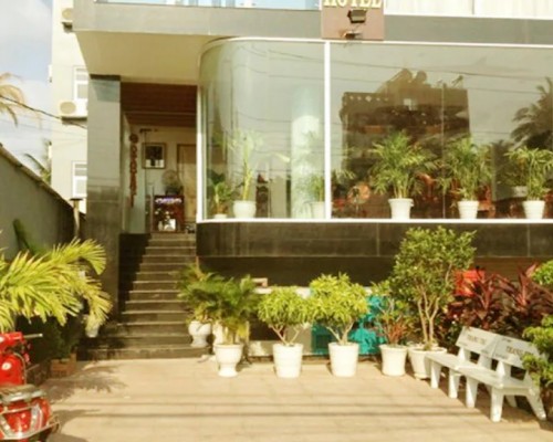 Wyn Hotel 2* на Фукуоке — бюджетный отель на первой линии