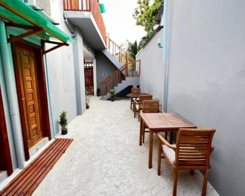 Finolhu Dhigurah GuestHouse 3* — Ари Атолл, Мальдивы
