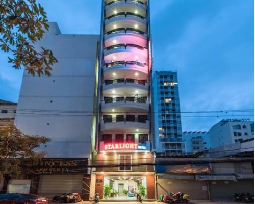 Star Light Hotel Nha Trang 2* — бюджетный отель в центре Нячанга