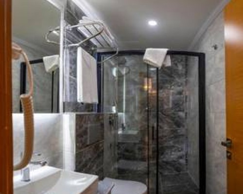 Diamond Luxury Hotel Antalya 3* — отель в центре Антальи