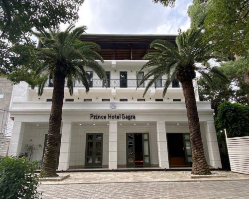 Prince Hotel Gagra — отдых в Гагре у моря