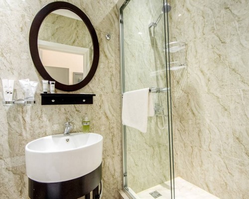 SPA-Hotel Grace Aqua Villa в Сухуме — у моря, с бассейном и SPA