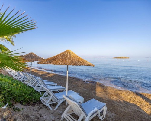 Ladonia Hotels Luna Beach Resort 3* в Бодруме