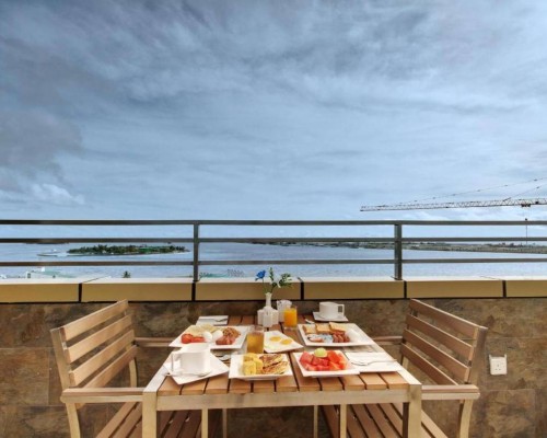 Unima Grand 4* в Мале: для остановки перед резортом