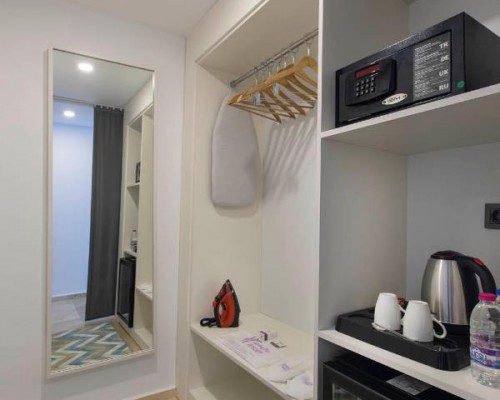 Holiday Inn Resort Bodrum 5* — отель на первой линии в Бодруме