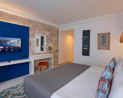 Holiday Inn Resort Bodrum 5* — отель на первой линии в Бодруме