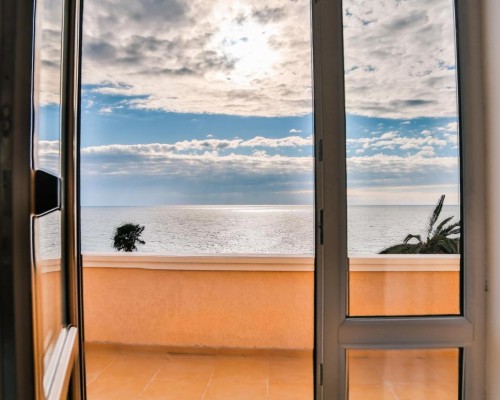Hotel Gagra 3* — отель в центре Гагры, Абхазия