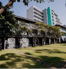 Earl's Regent Negombo 4*
