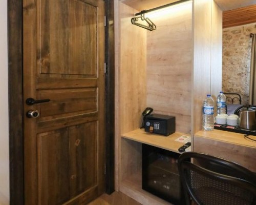 Saye Konak Hotel, Анталья — небольшой отель в Калеичи