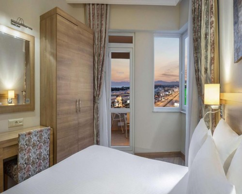 Ramada Resort by Wyndham Lara — отель 5* на курорте Анталья