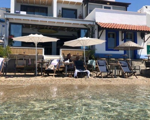 Surfer Caravan Gastro Pub & Suites в Бодруме: обзор от персонального турагента