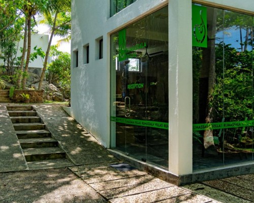 Rumassala Villas 4* — виллы в Унаватуне, Шри-Ланка