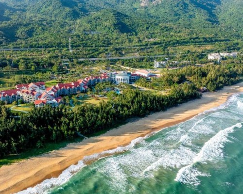 Holiday Inn Hainan Xiangshui Bay 5* — отель на первой линии