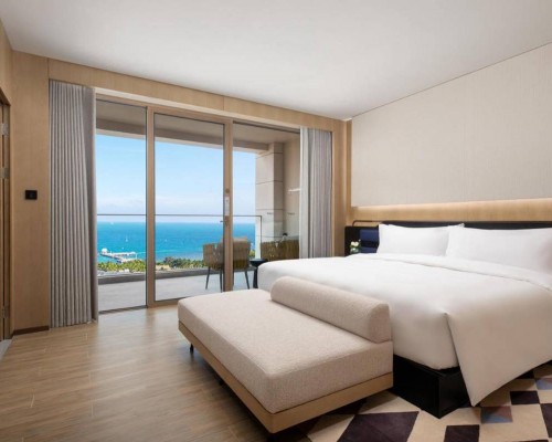 Voco Sanya Dadonghai 5* — отель на Хайнане, бухта Дадунхай