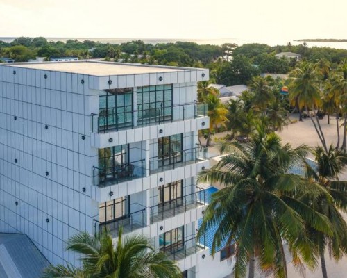 Wings by Hawks Hotels Kamadhoo — 3* на Баа Атолл