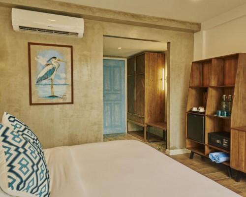Beach Hotel Dhigurah 4* — Ари Атолл, Мальдивы