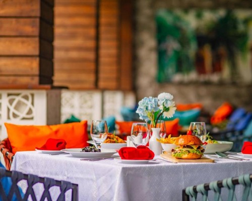 Beach Hotel Dhigurah 4* — Ари Атолл, Мальдивы