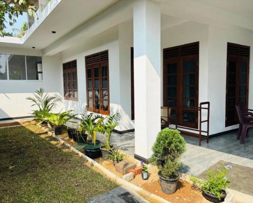 Hilltop Serenity Hikkaduwa — отель 2* в Хиккадуве