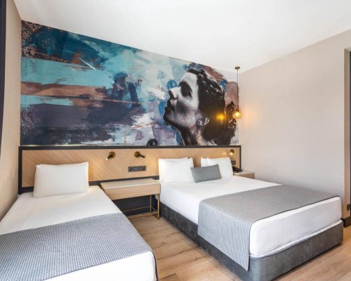 Ni Hotel Lara 3*: отель в Анталье для пляжного и активного отдыха