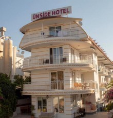 Un Side Hotel