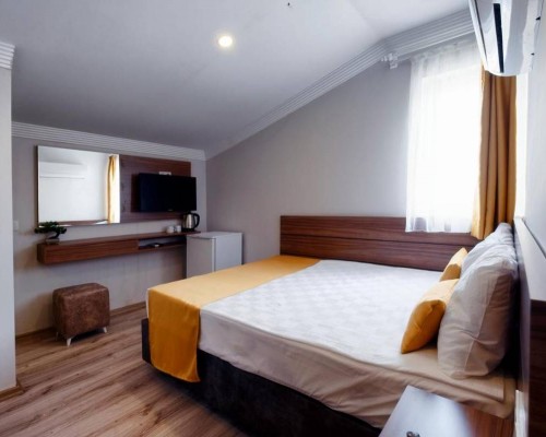 Terra Rossa Suites 3* — отель в центре Антальи