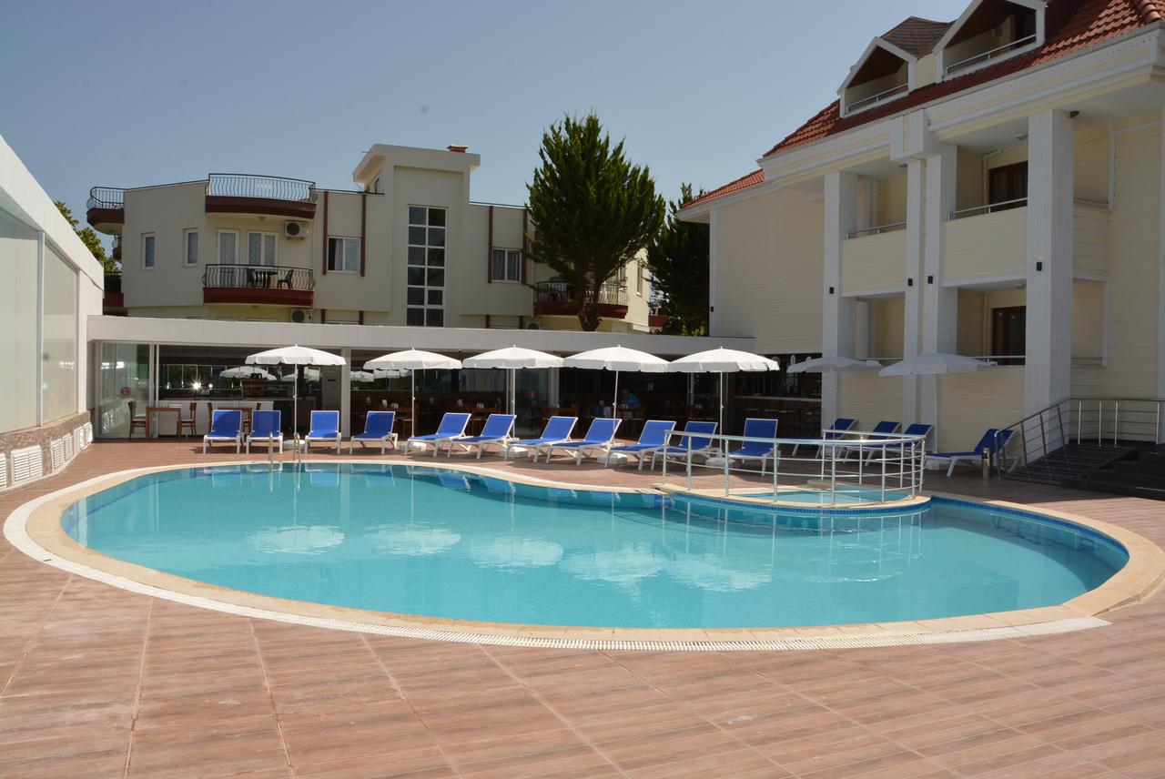 Emily Rose Hotel 3*