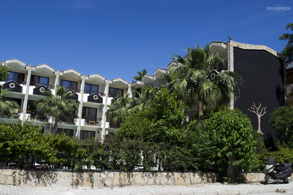 Club Herakles Hotel 3*