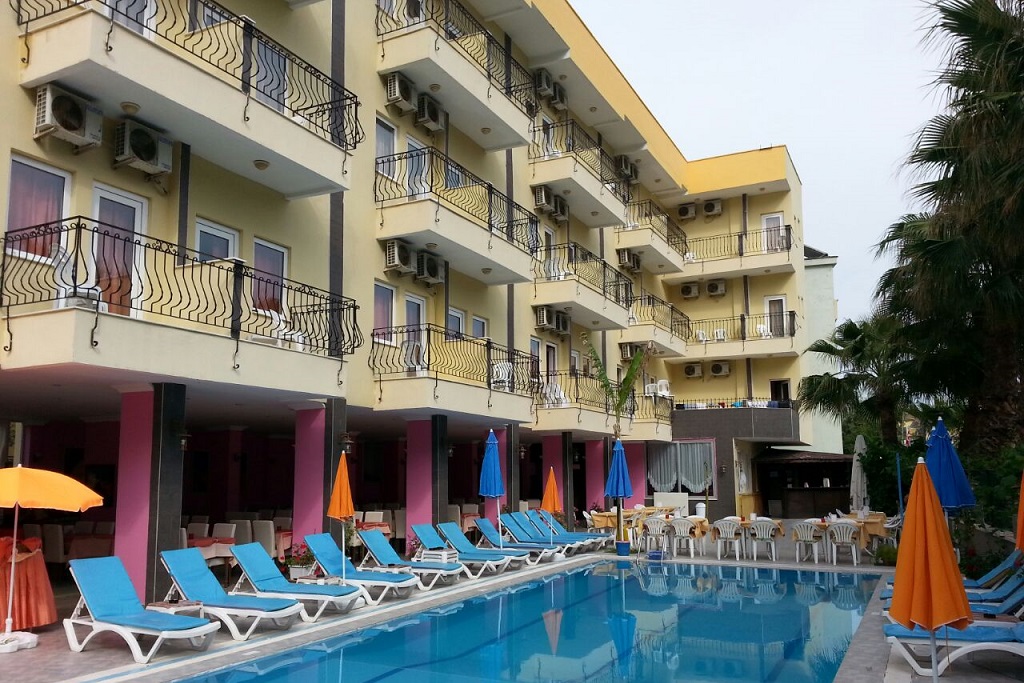Santana Hotel 3*
