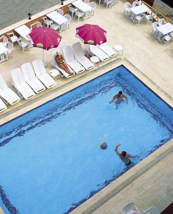Hollywood Hotel 3*