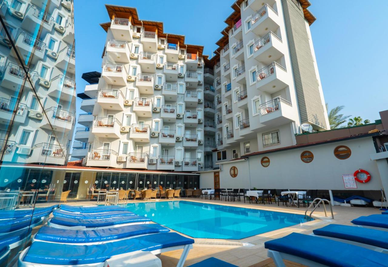 Kleopatra Azak Beach Hotel 3*