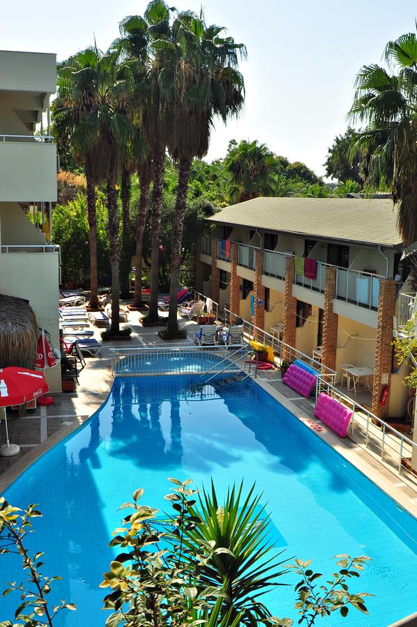 Tropic On The Beach Hotel